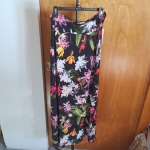 Gilli Black Maxi Skirt with Floral Design